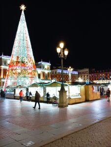 Valladolid aplicará cortes de tráfico en el centro durante la Navidad por la alta afluencia de visitantes